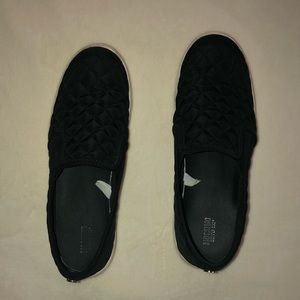 Black Mossimo slip on shoes